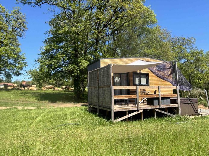 In France, this form of light housing is growing rapidly.