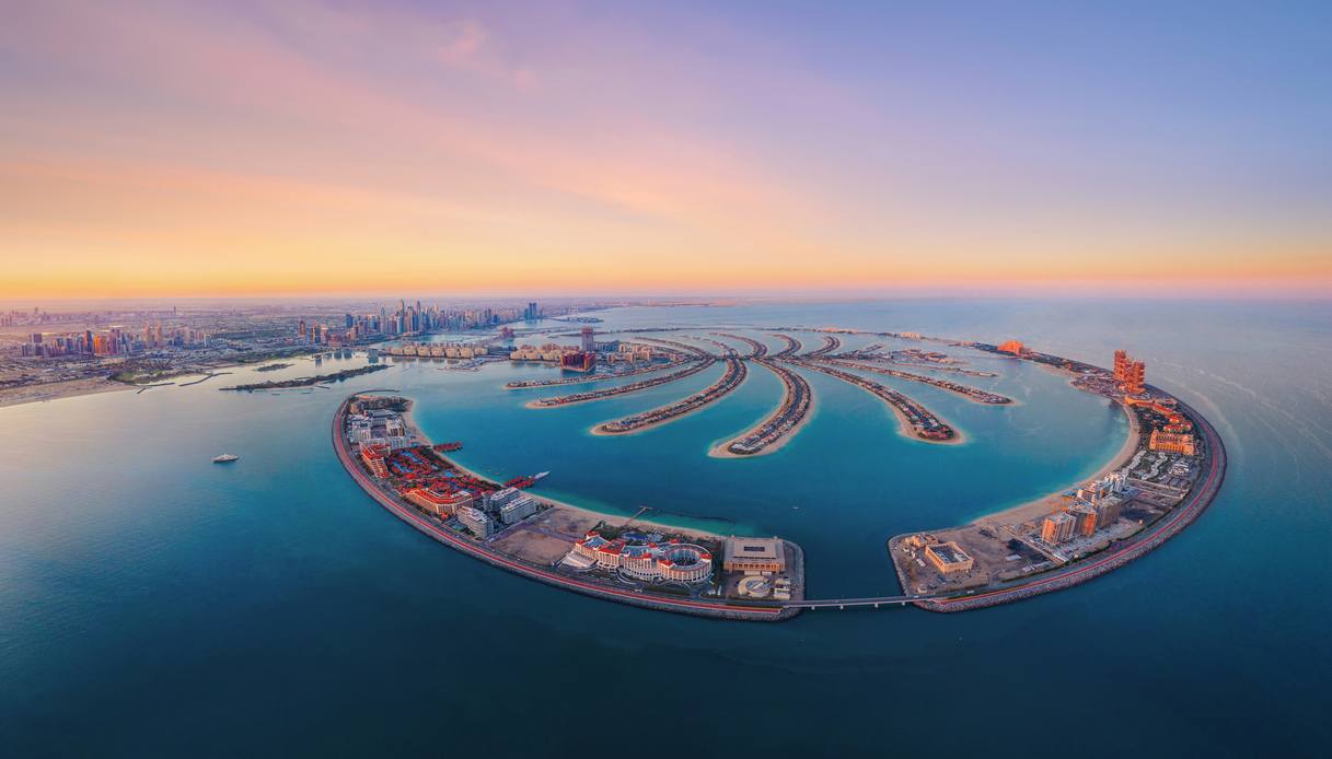 Al Maktoum in Dubai, the largest airport in the world